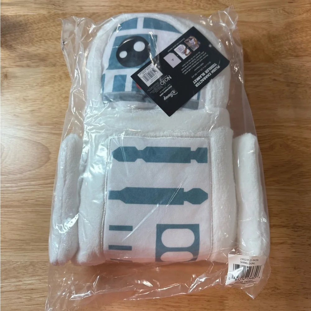Star Wars R2-D2 Plush Character Toddler Blanket 30” x 40” White NWT - Picture 5 of 6